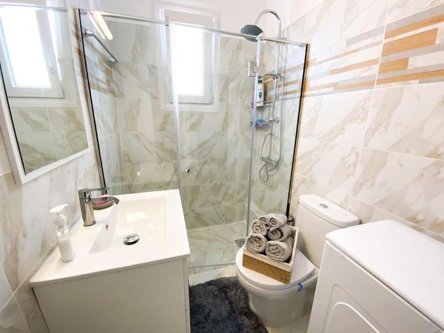 6Th Floor Apartment In Victoria Square Athen Eksteriør bilde